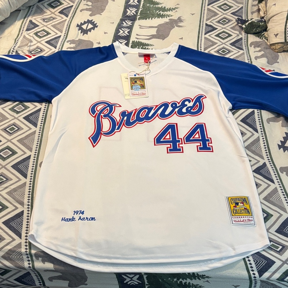 Mitchell & Ness Braves White and Blue Jersey Hank Aaron #44 Throwback